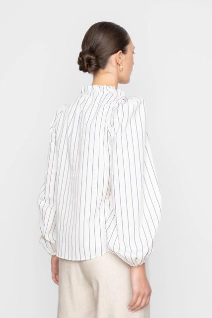 Camilla Pihl - Infinity