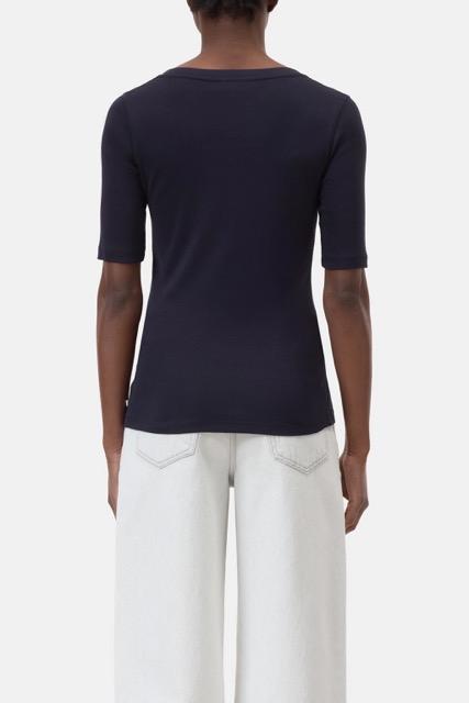 Closed- Wide neck short sleeve