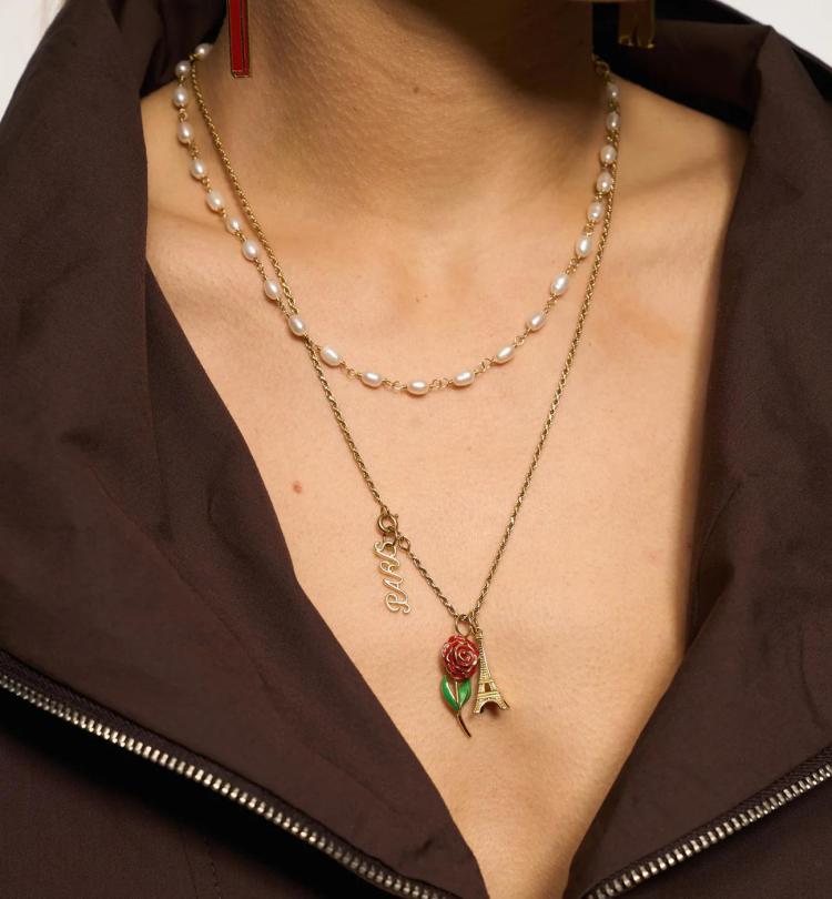 Anna+Nina - Roses are red