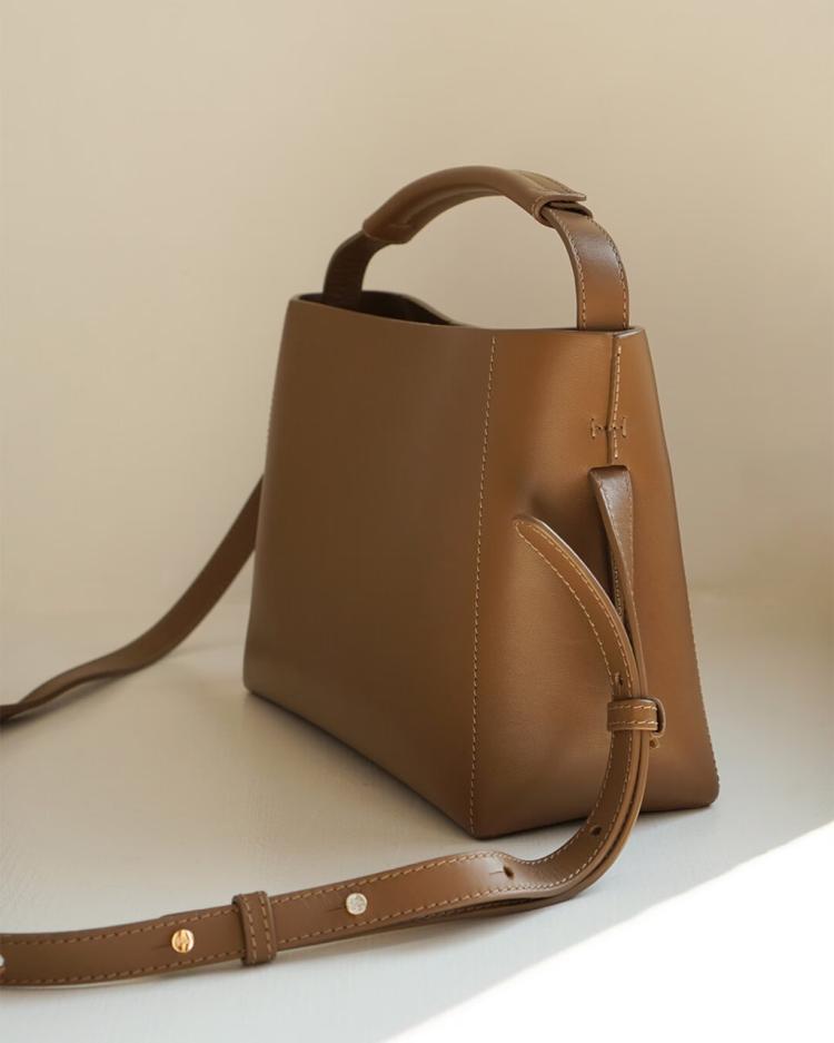 Flattered - Hedda midi handbag leather nut
