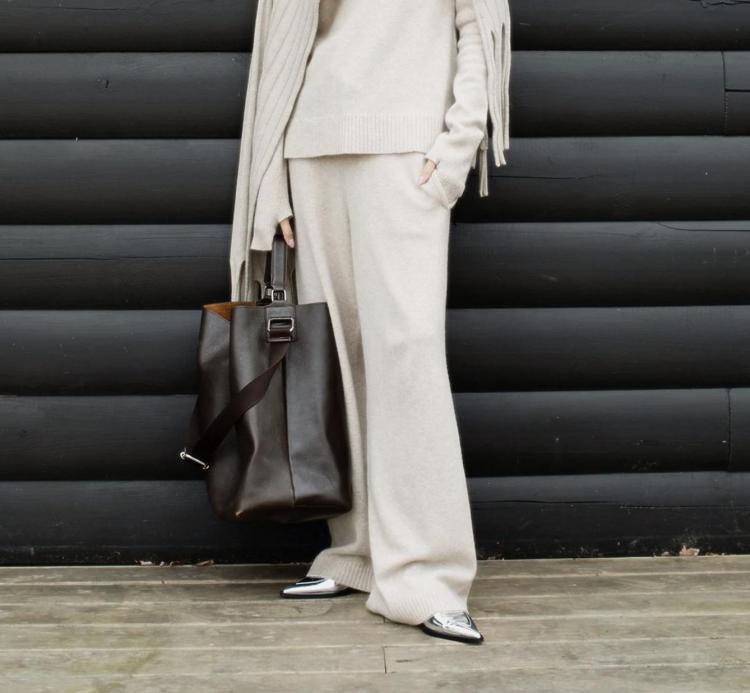 Rabens Saloner - Dianne