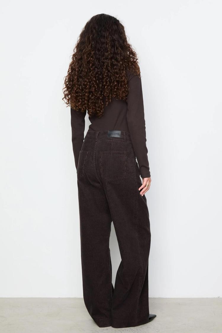 Camilla Phil - Joshua