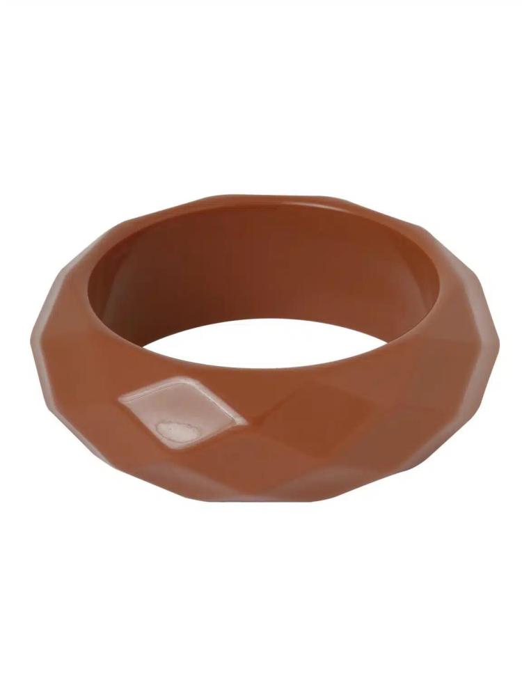 Ellen Beekmans - Facet geslepen bangle gelakte hars