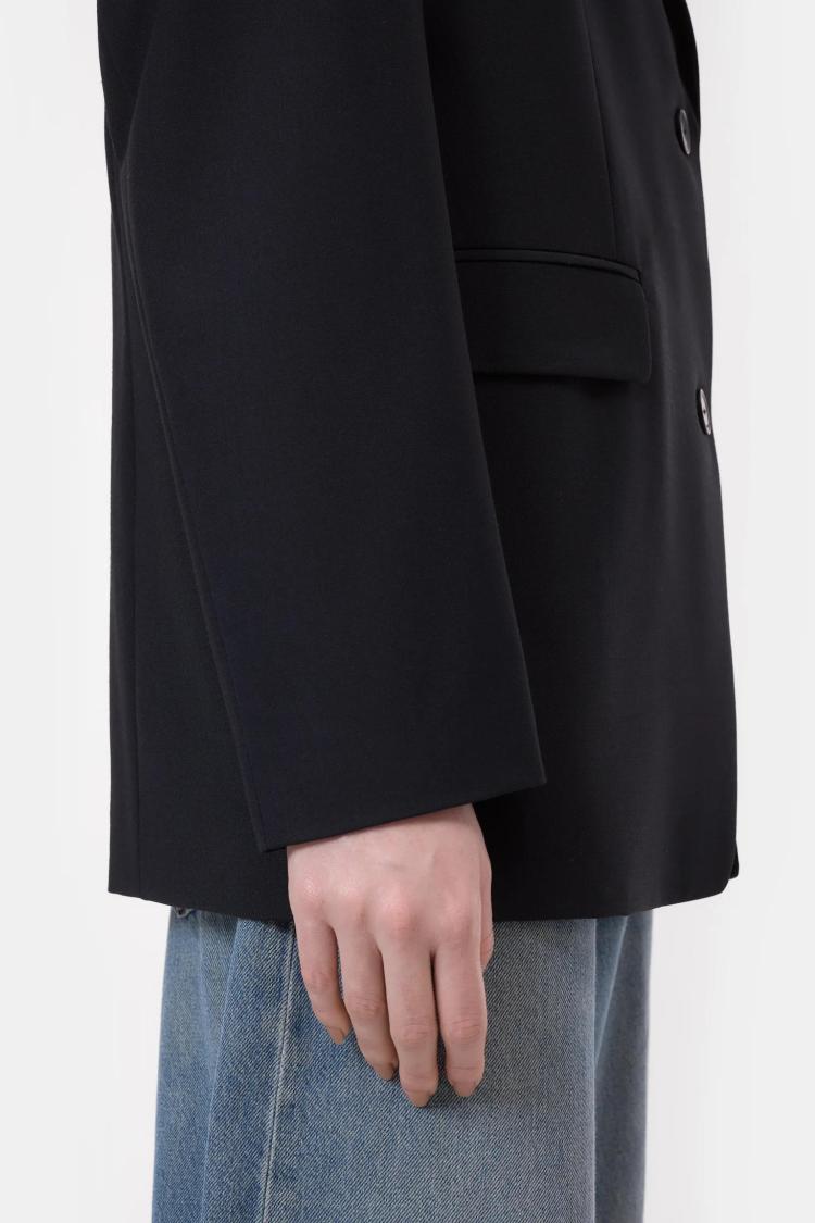 Closed - Blazer Lola