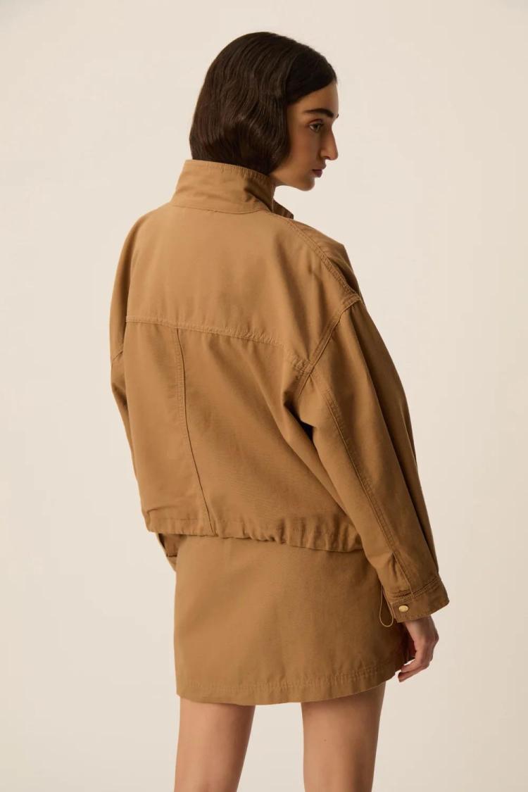des Petits Hauts - Leo