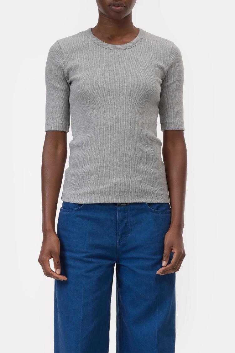 Closed - crewneck shortsleeve