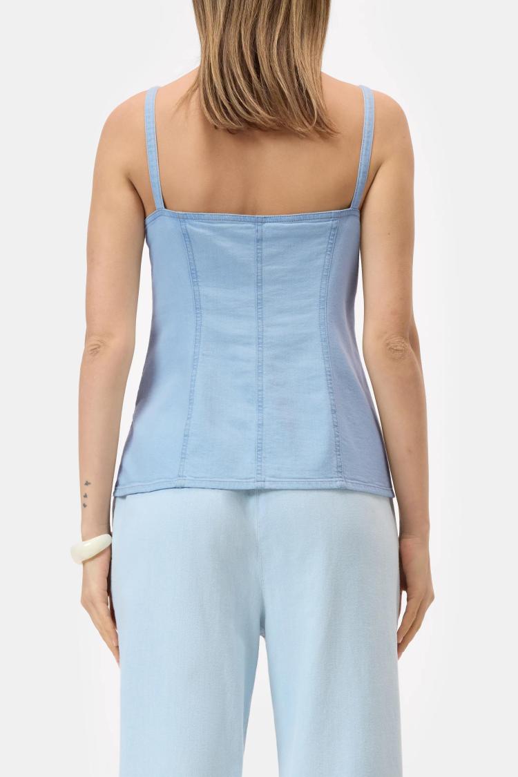 Closed - strap top