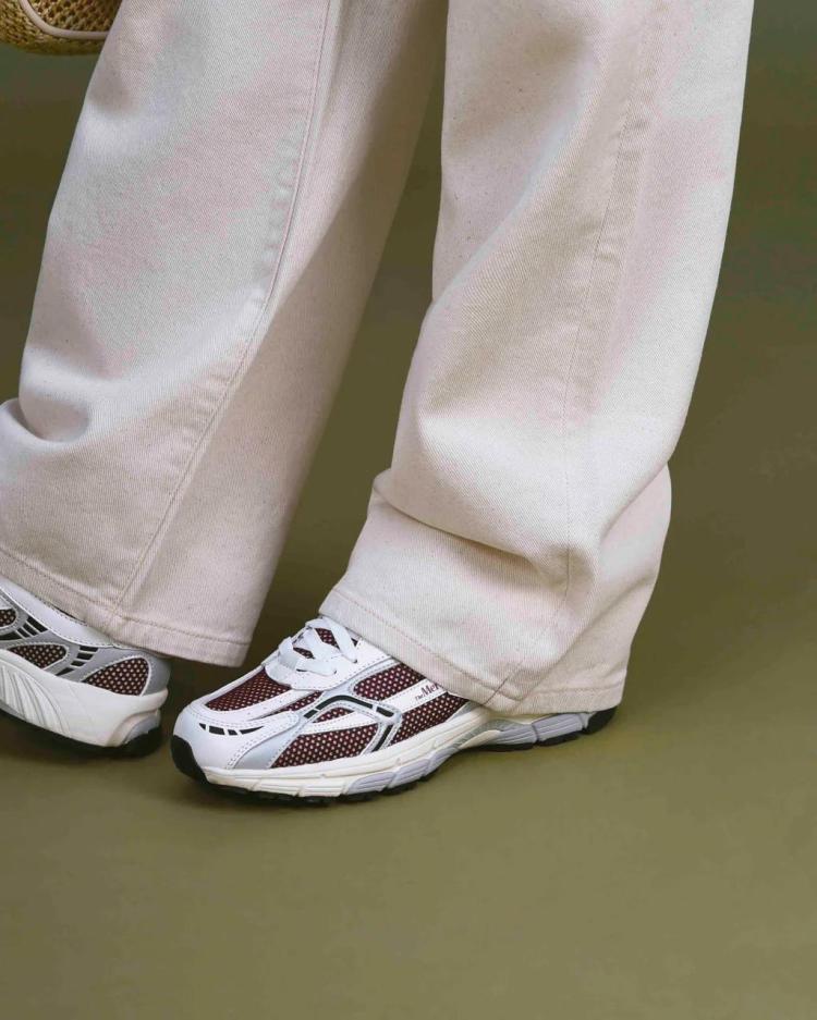 Mercer - The re run white/red