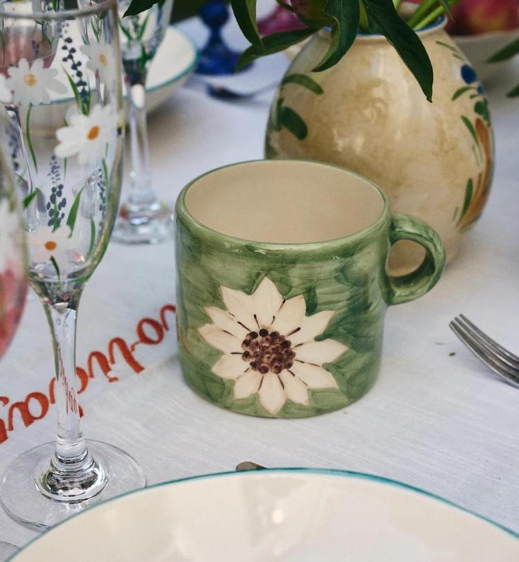 Anna+Nina - white lotus dreams mug