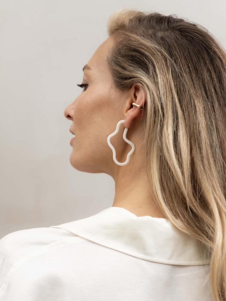 Ellen Beekmans - organische earcuff