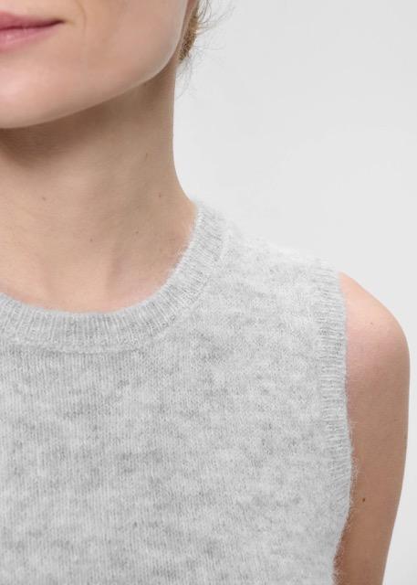 Zenggi - Suri alpaca sleeveless top