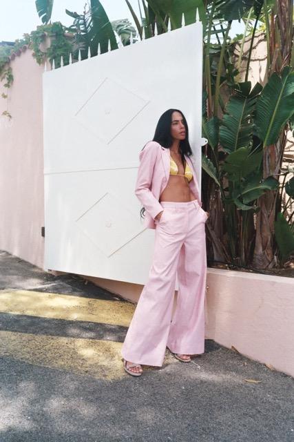 Rabens Saloner - Zoe