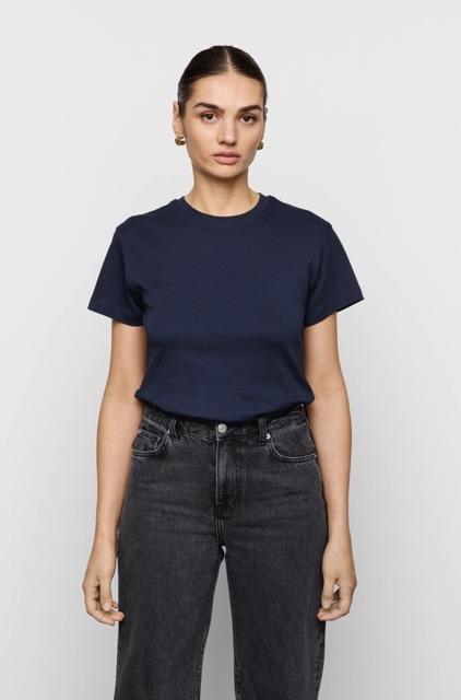 Camilla Pihl - Ember