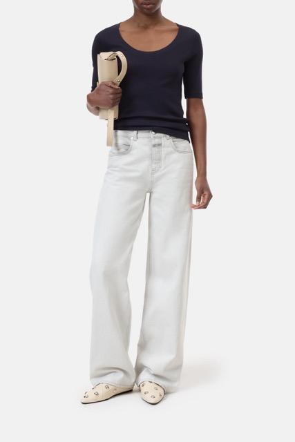 Closed- Wide neck short sleeve