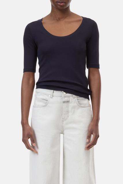 Closed- Wide neck short sleeve