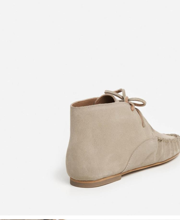 Flattered - Babba suede sand