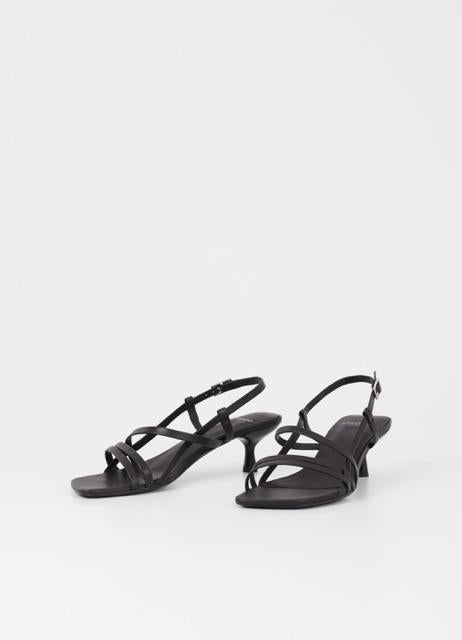 Vagabond Shoemakers - Jonna