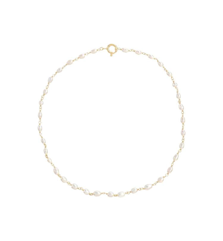 Anna Nina - Clutching pearls