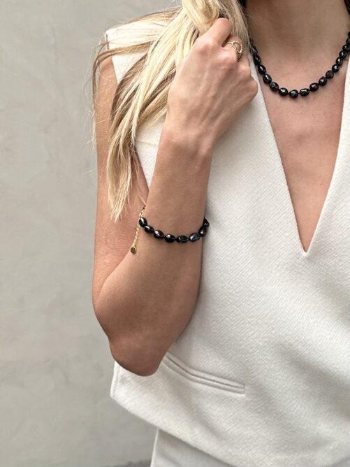 Ellen Beekmans - armband met donkere zoetwaterparels