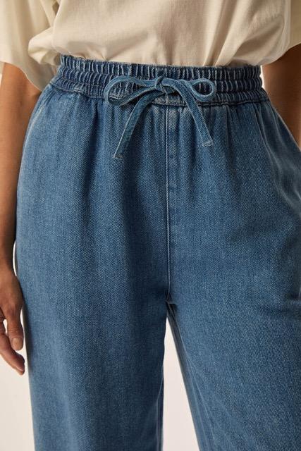 des Petits Hauts - Logan Bleach