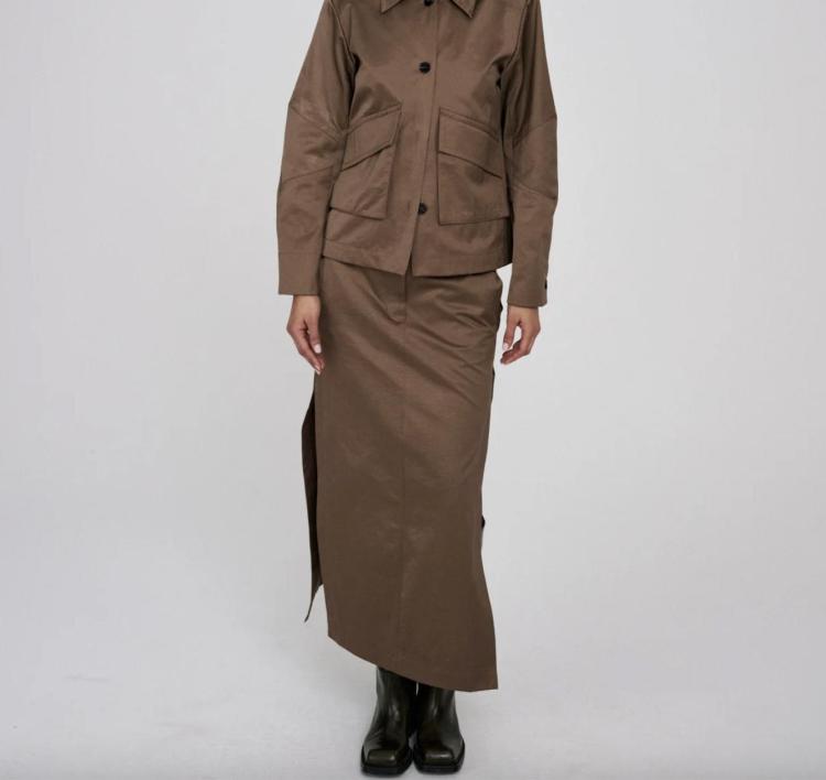 Rabens Saloner - Chisa Cub