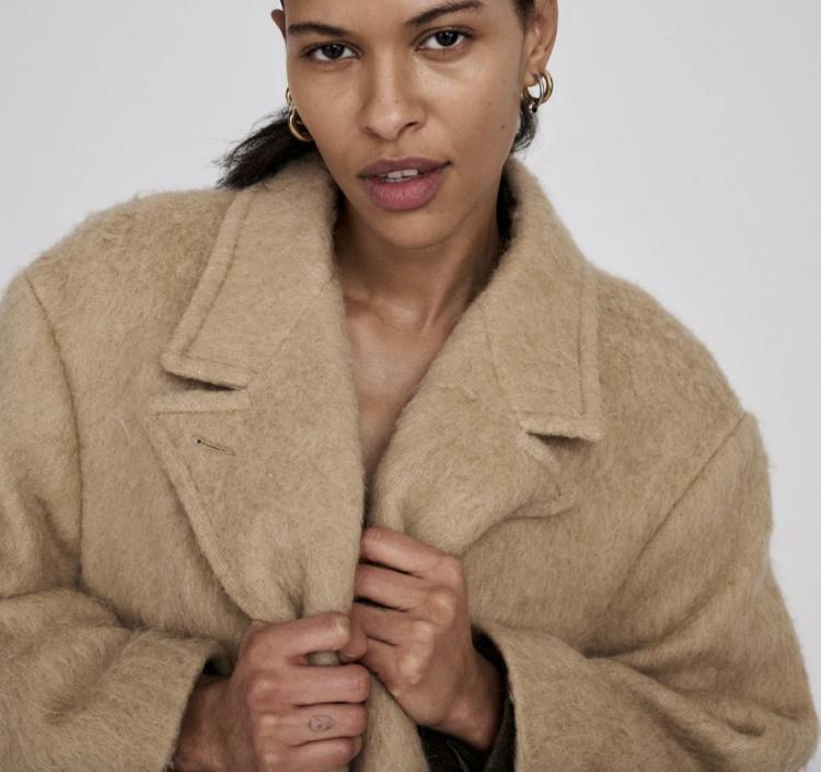 Rabens Saloner - Leanna