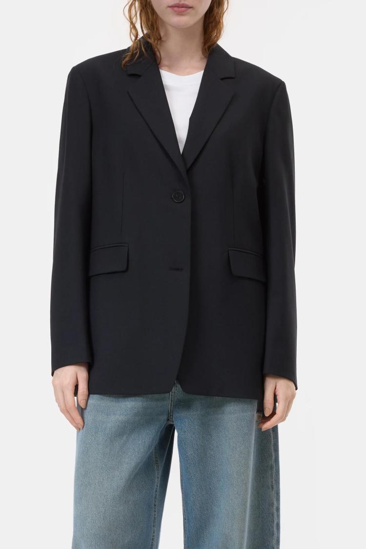 Closed - Blazer Lola