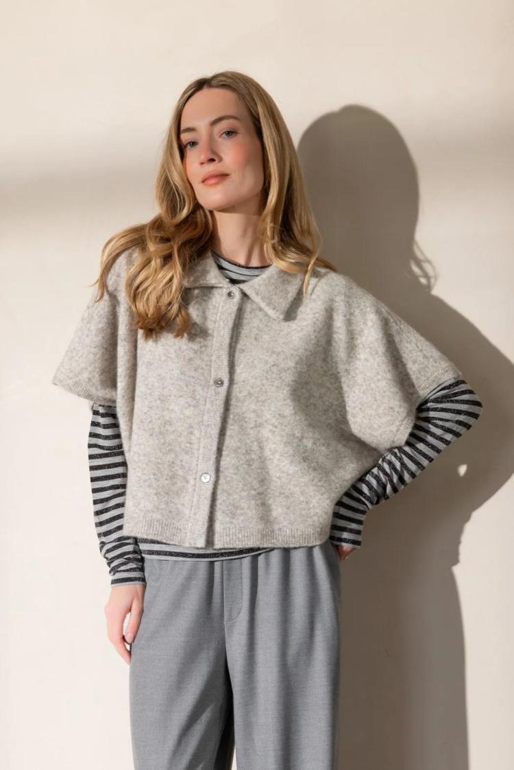 Ruby Tuesday - voise knitted cape top